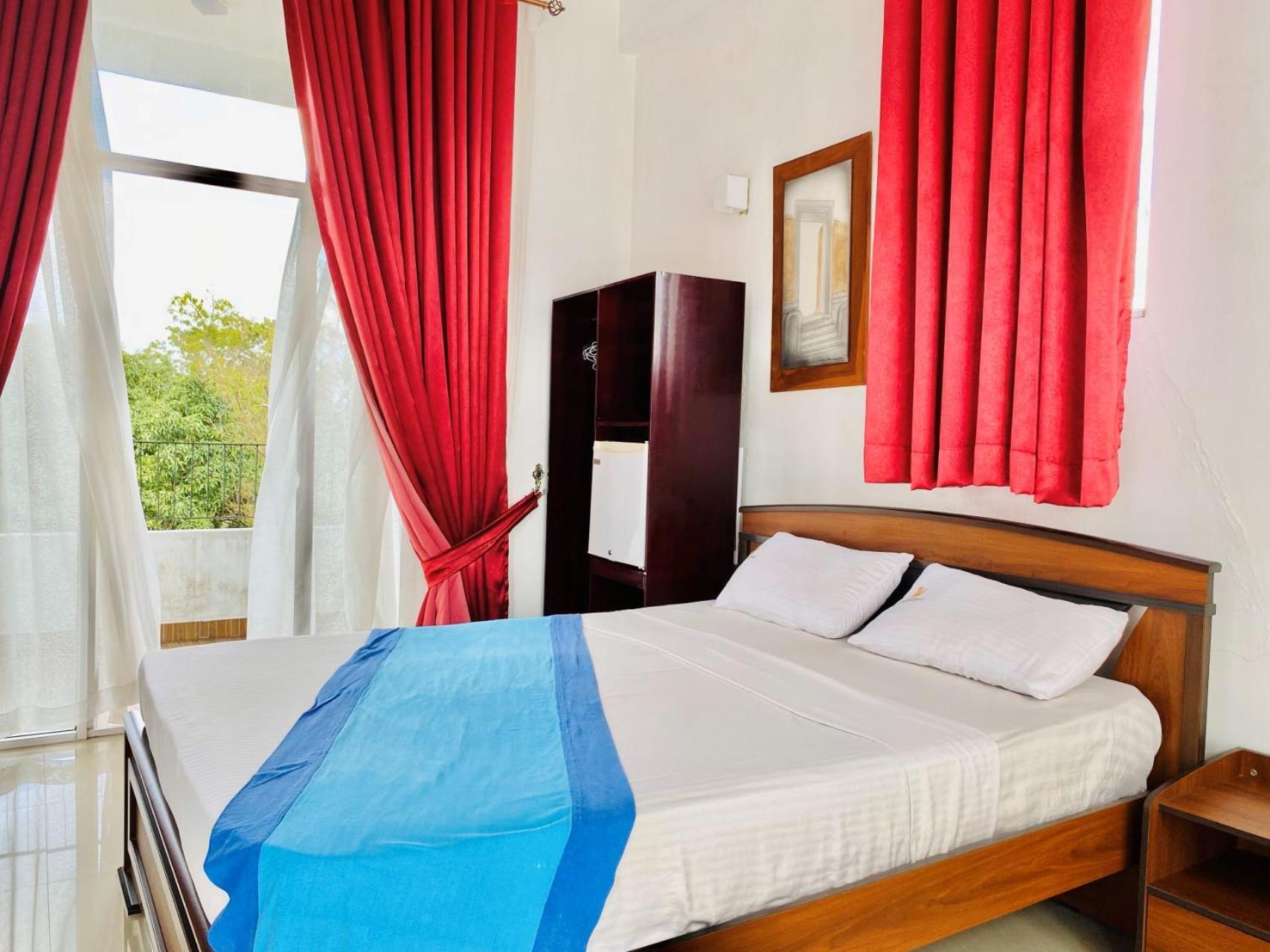 Ceylan Lodge Anuradhapura Buitenkant foto