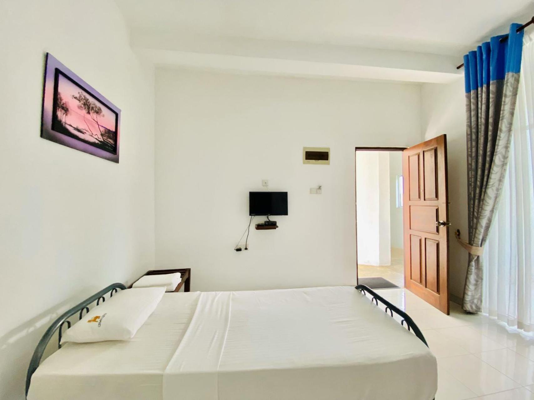 Ceylan Lodge Anuradhapura Buitenkant foto
