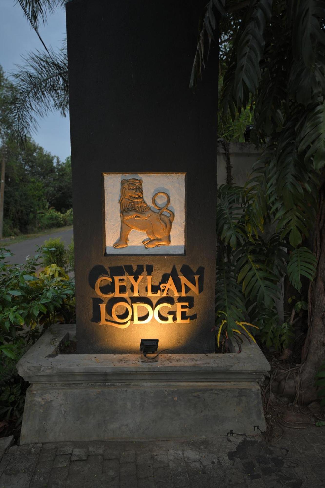 Ceylan Lodge Anuradhapura Buitenkant foto