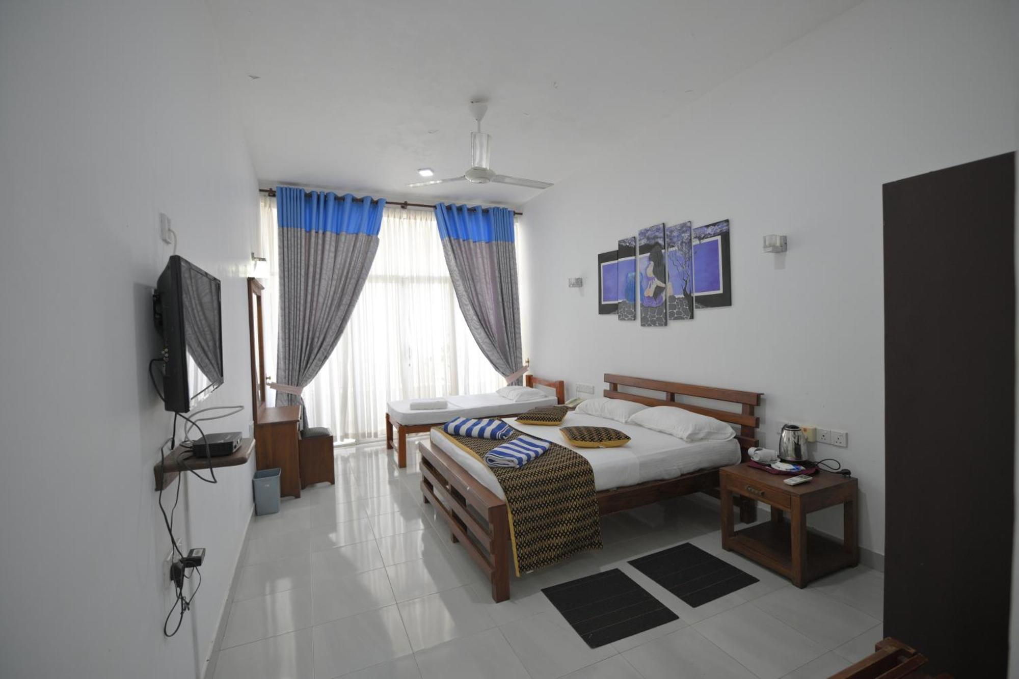 Ceylan Lodge Anuradhapura Buitenkant foto