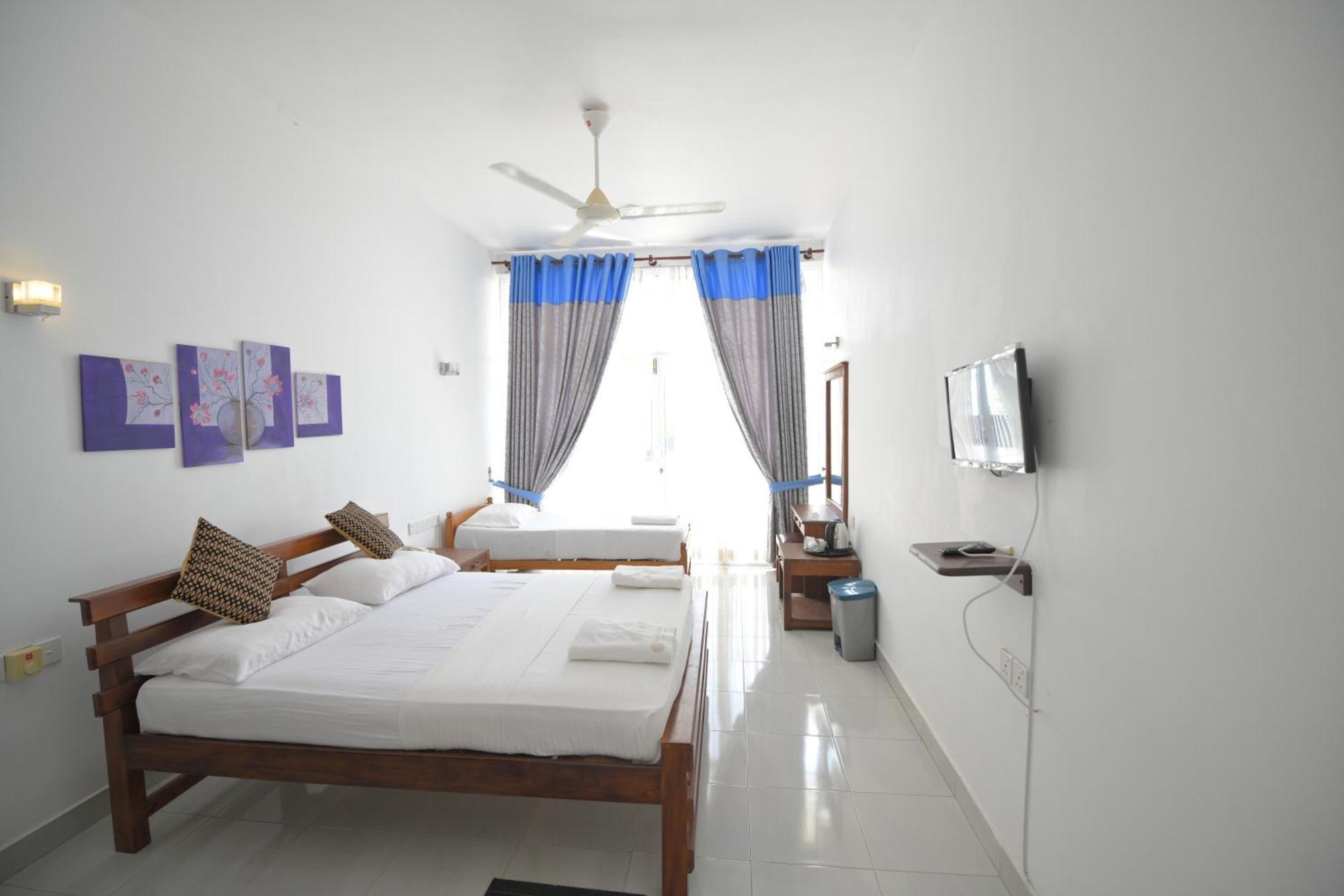 Ceylan Lodge Anuradhapura Buitenkant foto